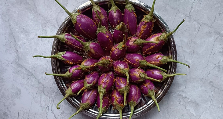 Achari Baingan Achari Baingan Recipe
